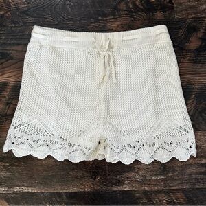 Almost Famous | knit cream shorts